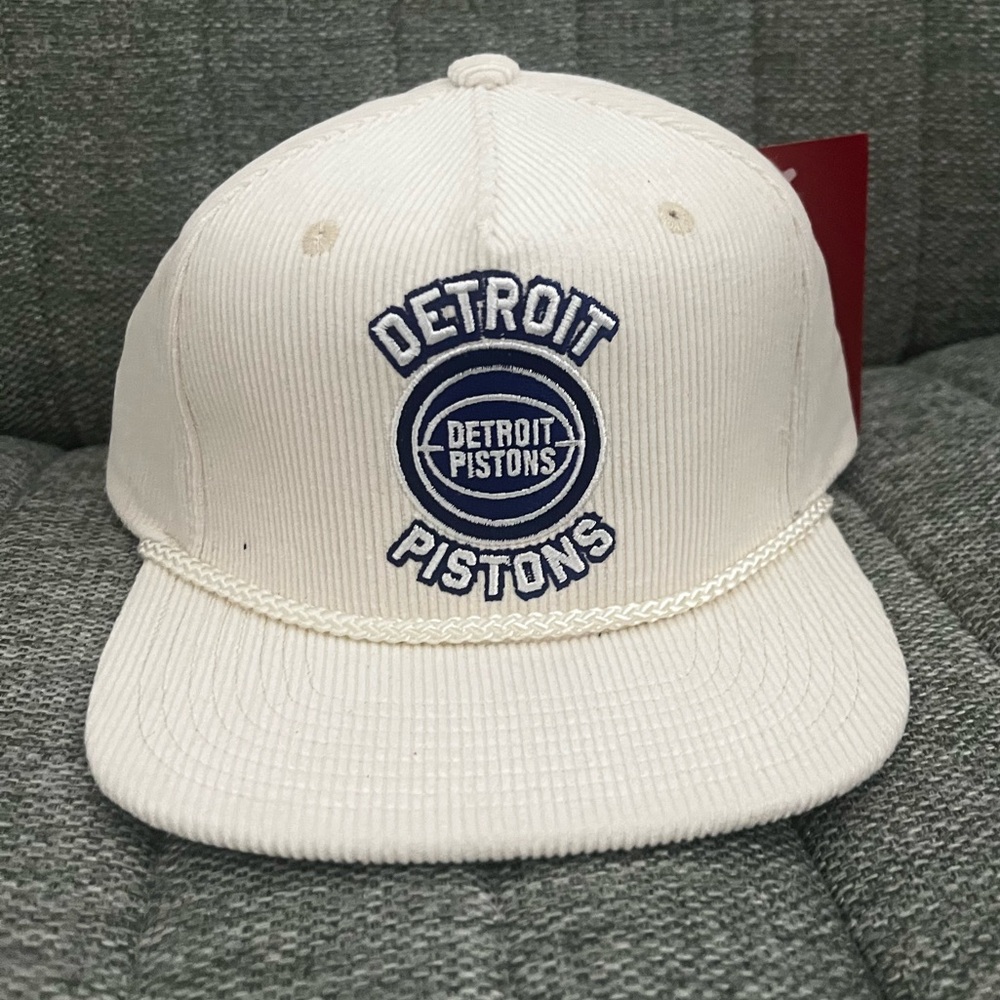 New Detroit Pistons Mitchell&Ness SnapBack Hat Corduroy Style Creamy color